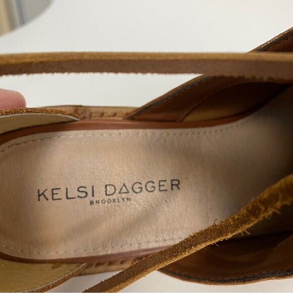 Kelsi Dagger Western Cutout Heeled Bootie Ankle Boots Brown Tan Leather Size 9 - Picture 10 of 13